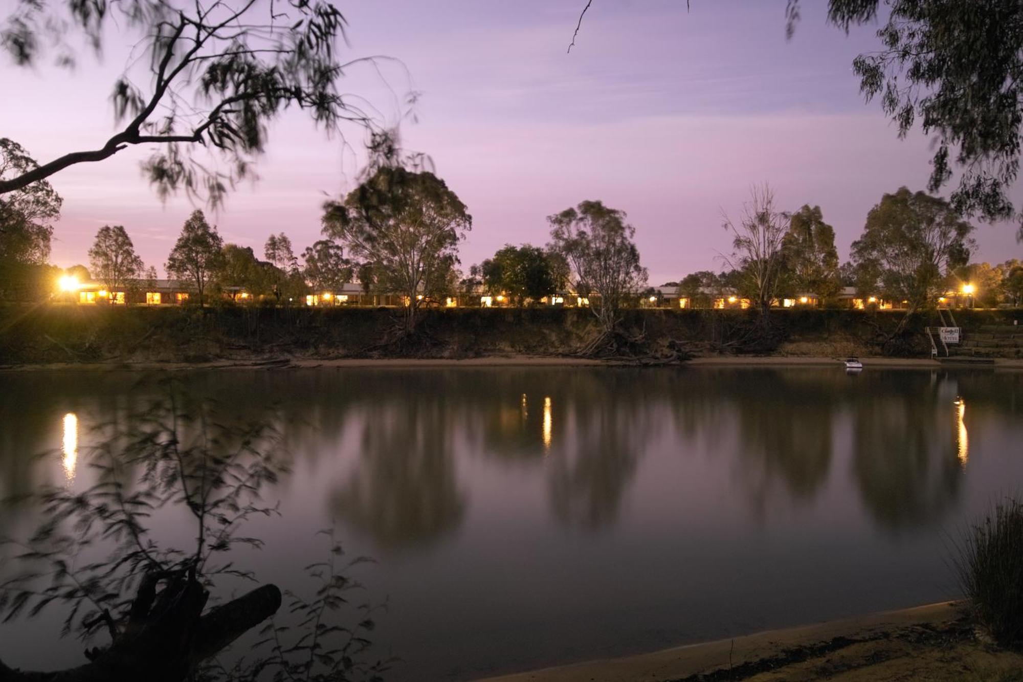 Cadell On The Murray Motel Moama Eksteriør billede